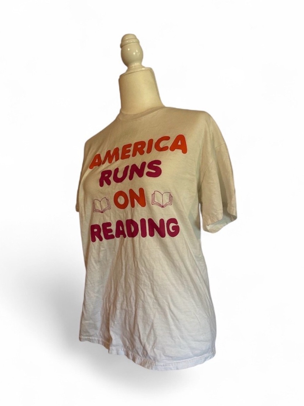 America Runs on Reading Dunkin size M